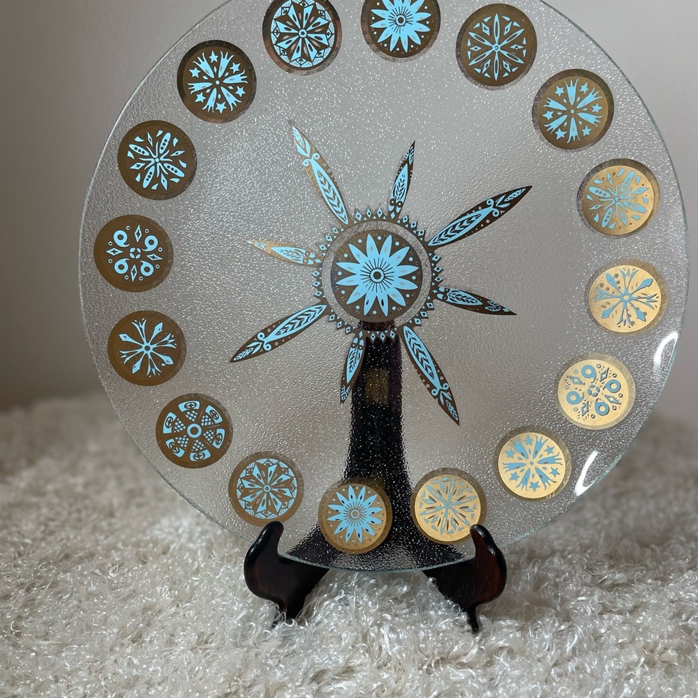 MCM Round 11 Inch Textured Tray With Turquoise And Gold Medallion Design